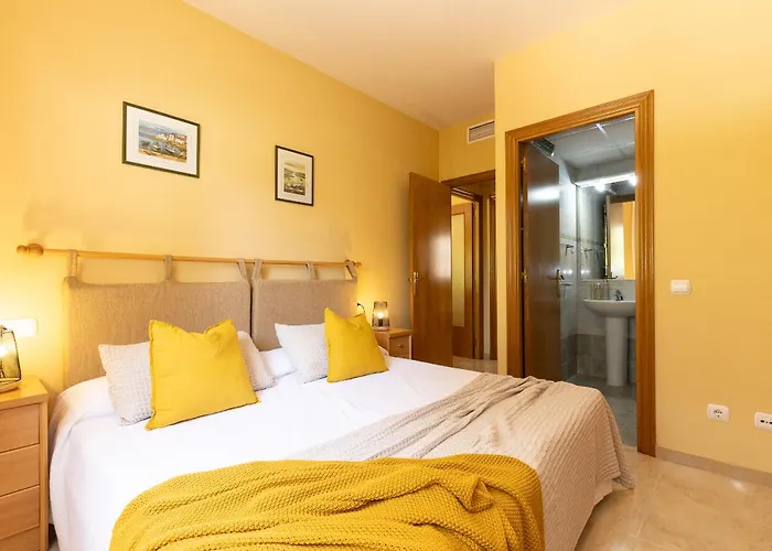 Uhc Golden Pineda Apartments
