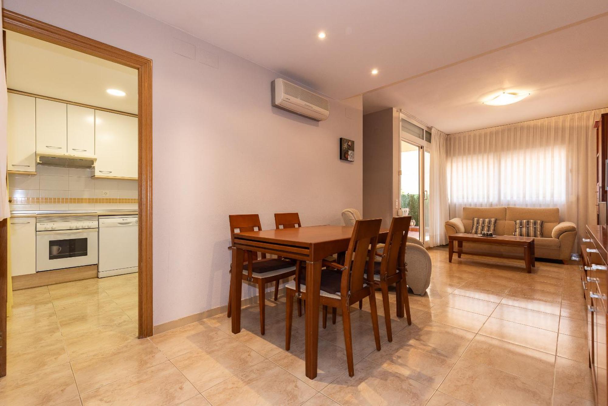 Uhc Golden Pineda Apartment